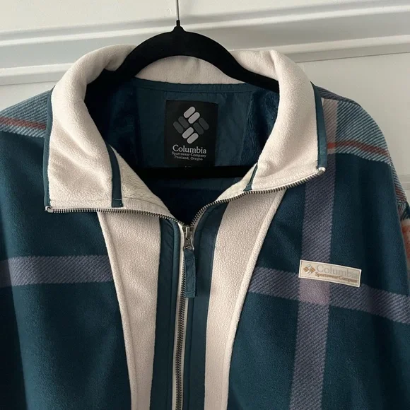 Columbia Plaid Fleece Jacket - Picture 2 of 6